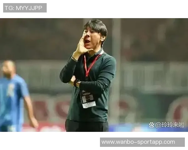 蔚山后卫揭露前主帅申台龙扇耳光事件引发热议球员不听指挥成焦点